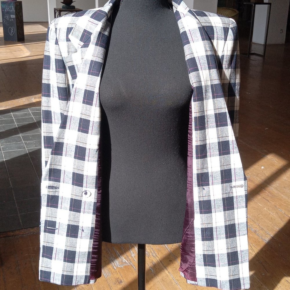 Navy and white buffalo  plaid double-breasted Blazer - Picture 2 of 10